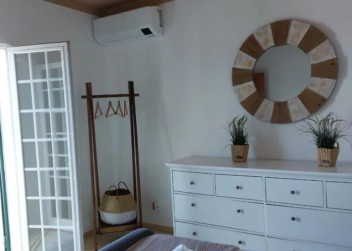 Quinta Da Calma With Pool And Bbq