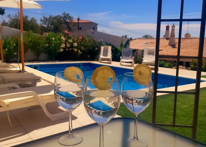 Quinta Da Calma With Pool And Bbq 볼리케임