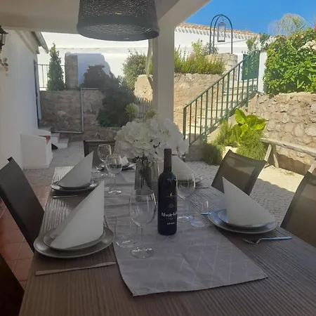 Villa Quinta Da Calma With Pool And Bbq