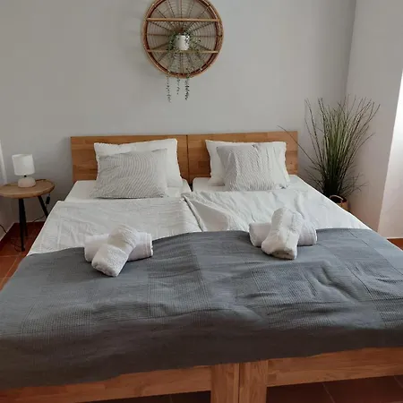 Villa Quinta Da Calma With Pool And Bbq *