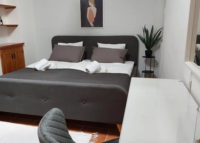 Quinta Da Calma With Pool And Bbq Villa