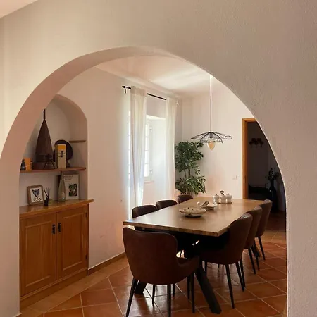 Quinta Da Calma With Pool And Bbq Villa *