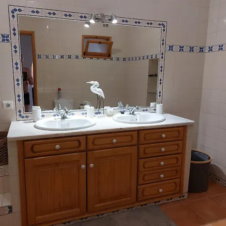 Quinta Da Calma With Pool And Bbq